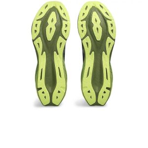 کفش دویدن اورجینال مردانه برند Asics مدل Novablast 3 کد 1011B458.005